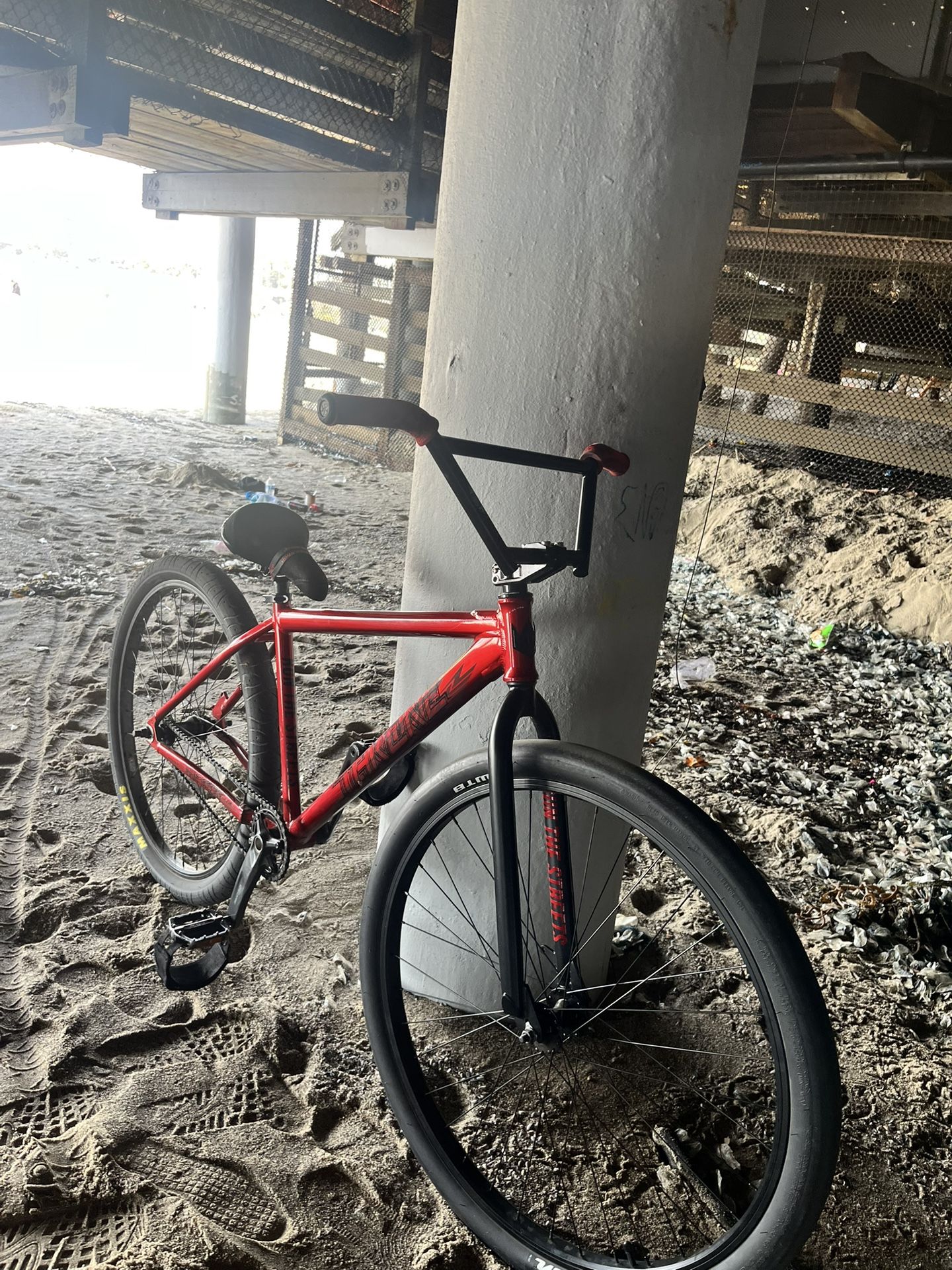 Trade throne for fixie ( NOT FREE )