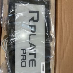 Reviver Plate Pro Digital License Plate