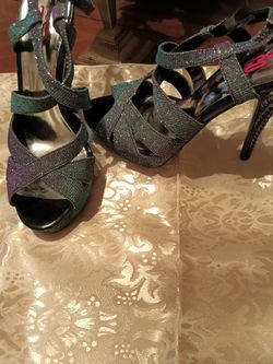 Ladies Sz 7.5