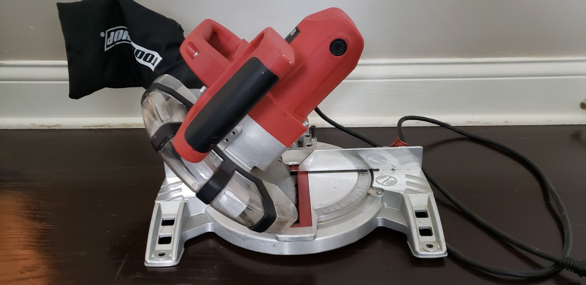 COMPOUND 8 1/4" Tool Shop Miter Saw #240-2089