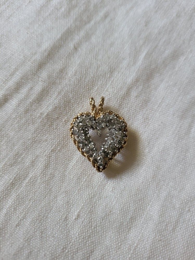 14k Gold Diamond Heart Pendant