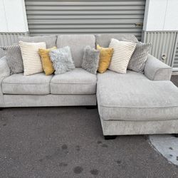 Sectional Couch 