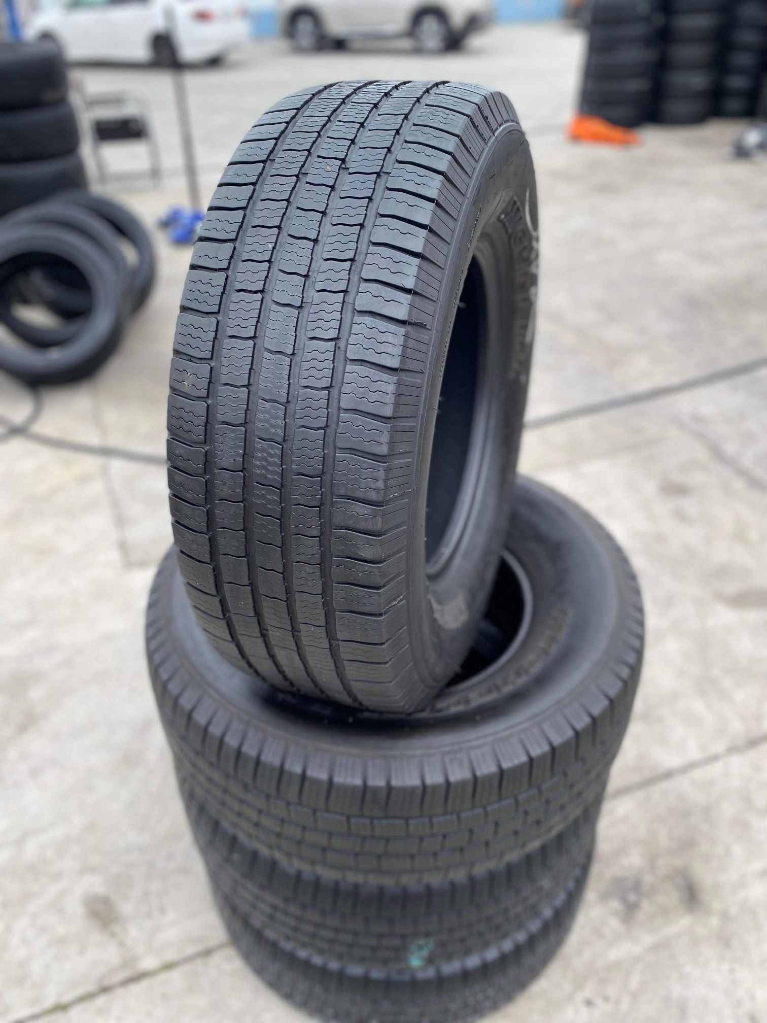 Set 265/70/16 Michelin Con Instalación Y Balanceo