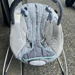 Babytrend Bouncer