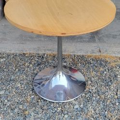 Mid Century Modern Tulip Table