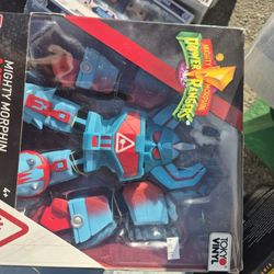 Collectable Capitan American And PowerRanger