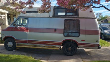 1977 Dodge Trademan 300 van