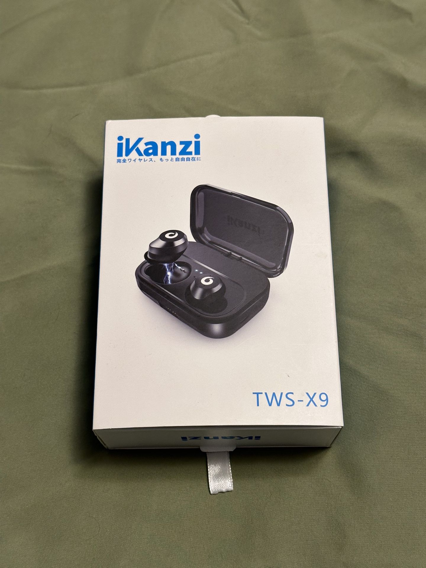 iKanzi TWS-X9 wireless Bluetooth earbuds