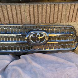 Toyota Tacoma Grill 