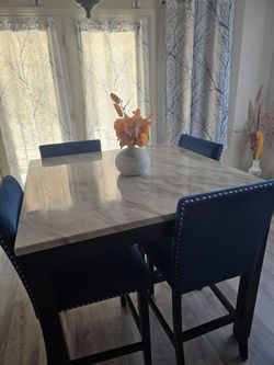 Dining set