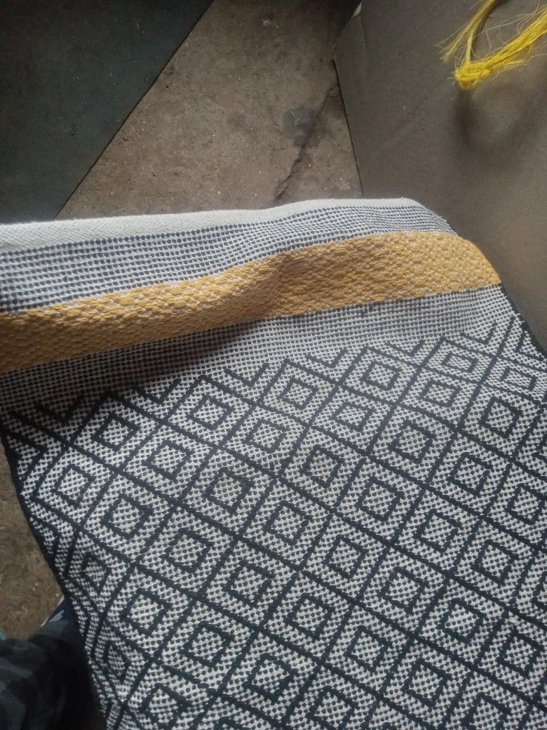 SAFAVIEH MONTAUK RUG