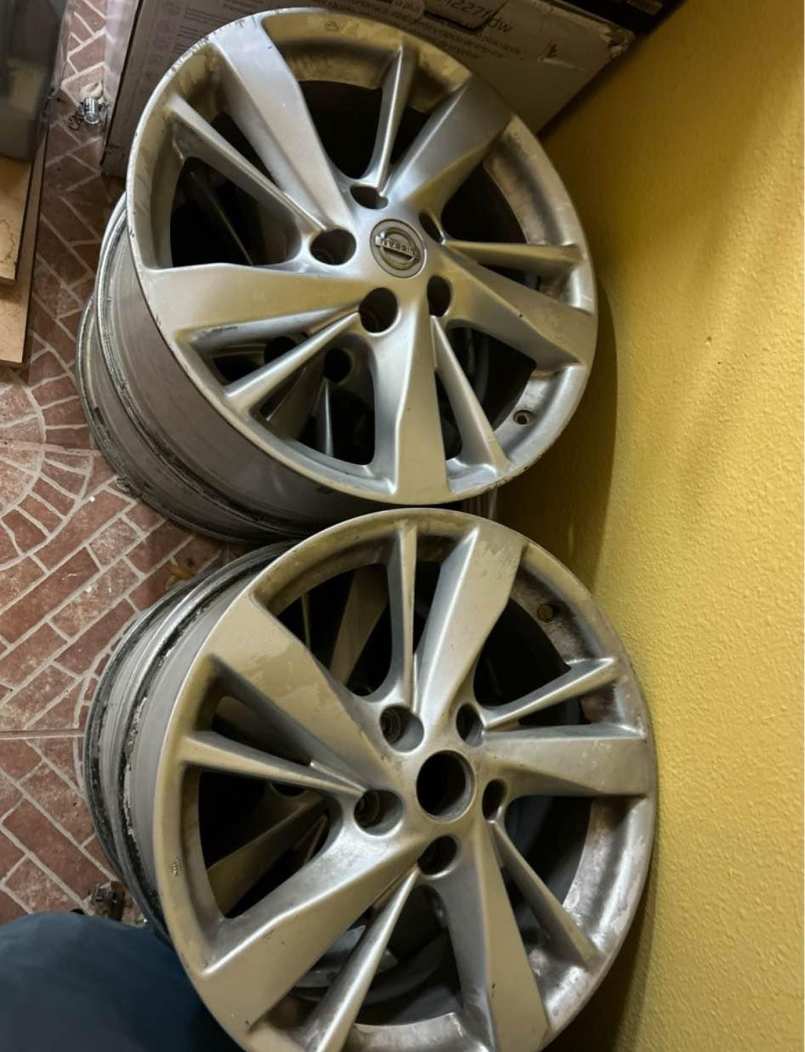 2015 Altima wheels and Headlights 