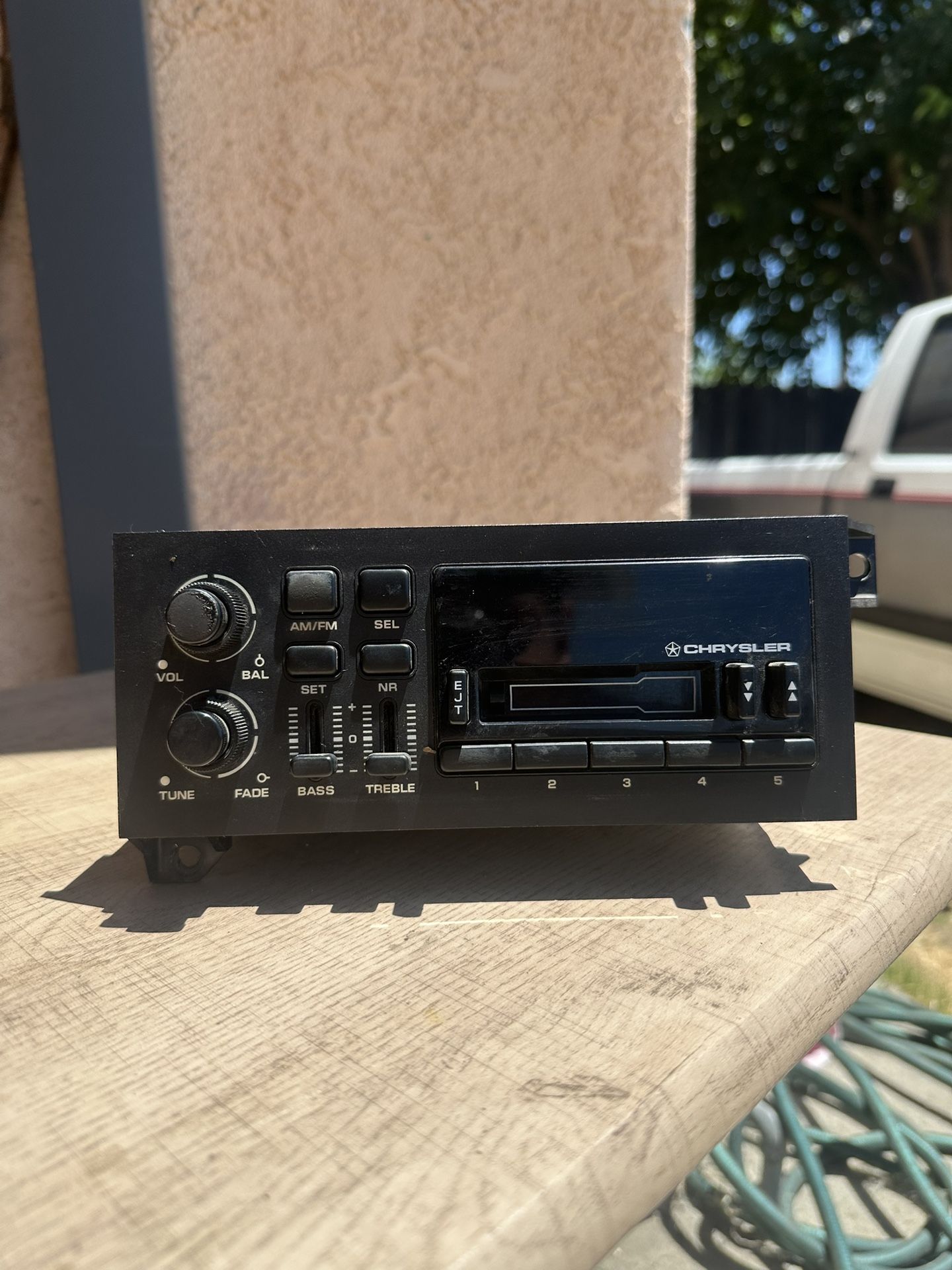 84-01 Chrysler Dodge Ram Jeep AM/FM Cassette Radio