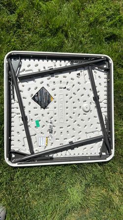 Lifetime kids folding table, model 80425