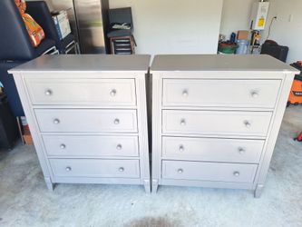 2 four drawer dresser