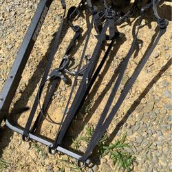 Yakama 4 Bike Carrier Goes On Car