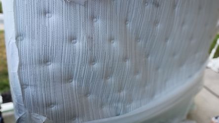 Queen mattresses