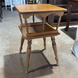 Vintage Solid Maple 2-tiered wooden end table