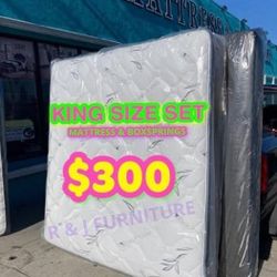 King Size Mattress And Boxspring 