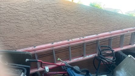 24 fiberglass ladder