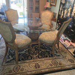 Dinning Table And Chairs Set