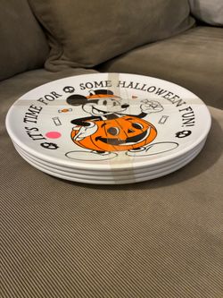 Mickey Mouse Halloween Dinner Plates Set