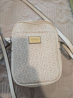 Guess purse new never used
