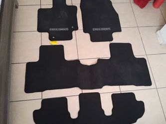 Toyota Highlander floor mats