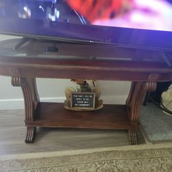 Round Glass Top Living Room Table And TV OR Sofa Table