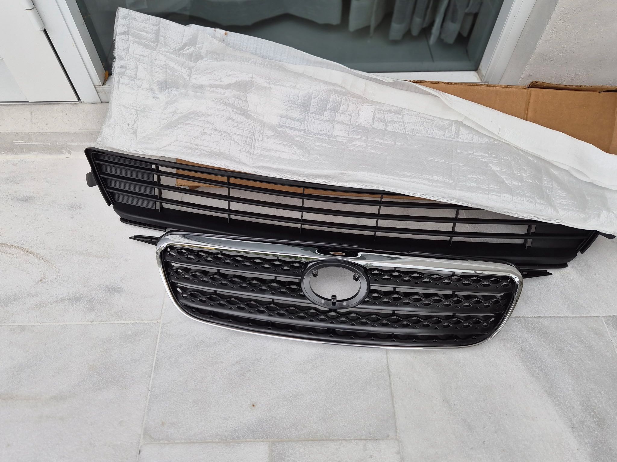 Toyota Corolla Front Grille (2005–2008) – New