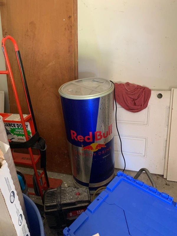 Coolers/Mini Fridge