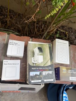 Wyze Smart Home Security Bundle all new