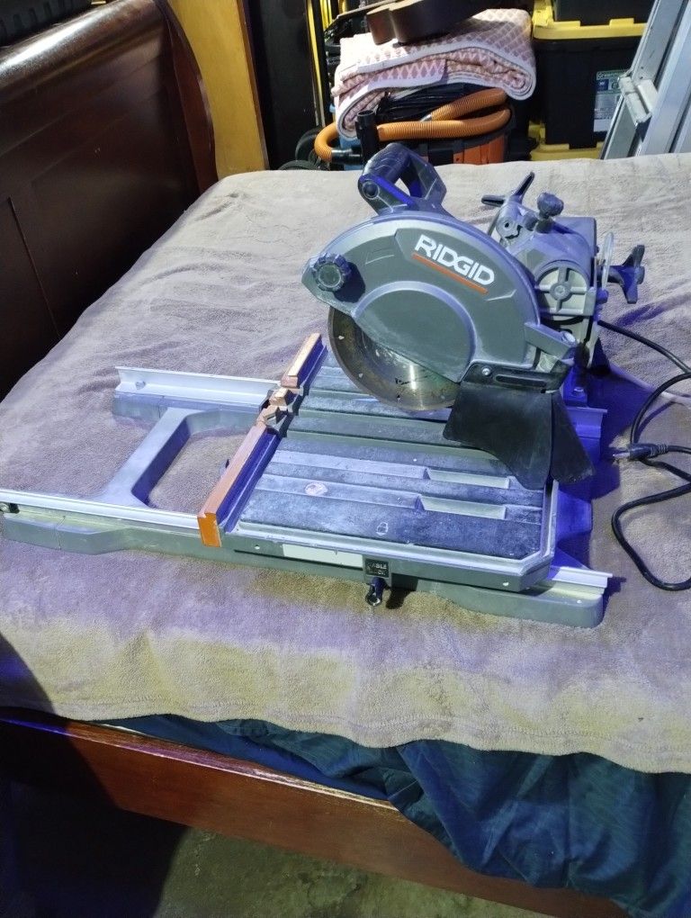 Rigid R4041CN "8 Inch Wet Tile Saw for Sale in Seattle, WA OfferUp