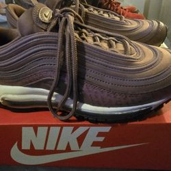 Nike Airmax 95's Size 8.5 Women 