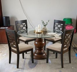 Round Glass Top Dining Table with 4 Chairs