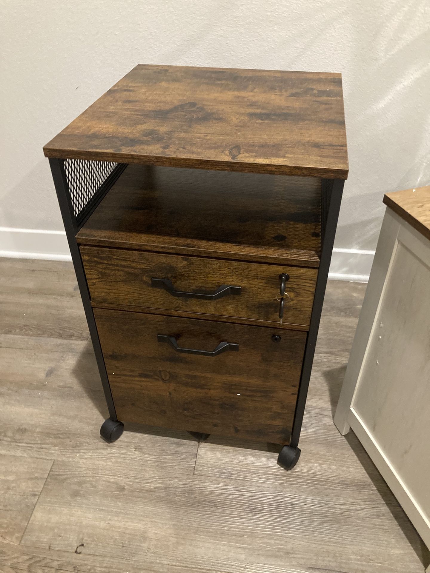 File Cabinet With Key