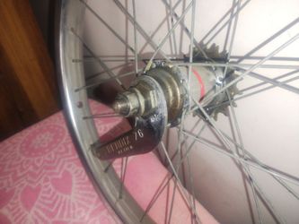1968 rear S2 rear 20 inch rim with red line hub