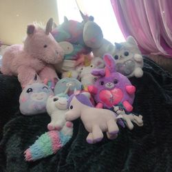 Unicorn Plushie 