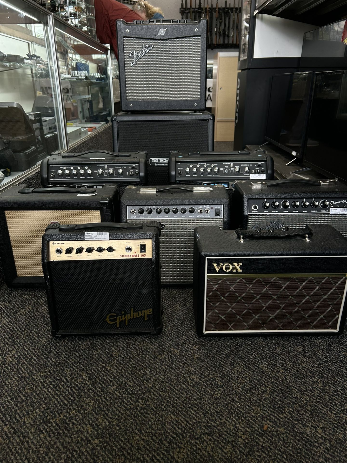 LOOK AT DESCRIPTION Guitar Amplifiers - Fender, Mesa, Line 6 Ect.