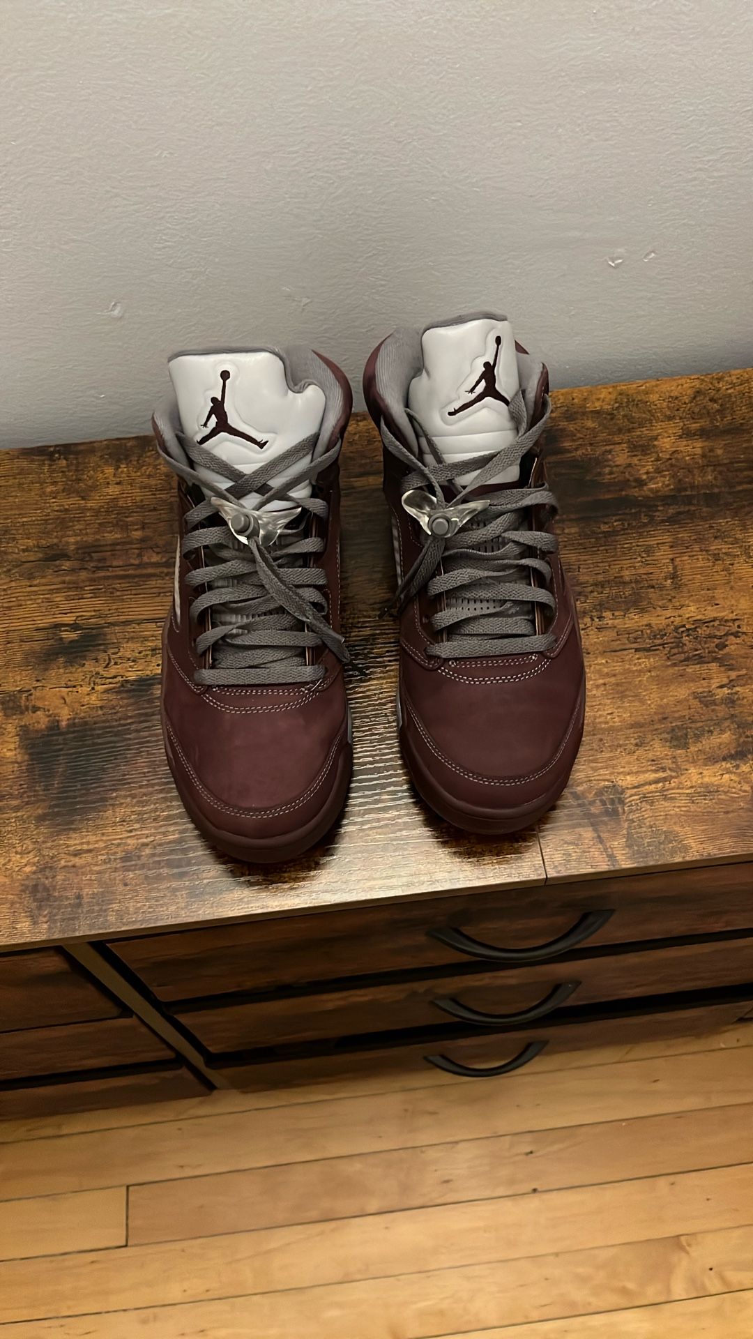 Jordan 5 Maroon