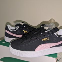Women's Pumas size 9