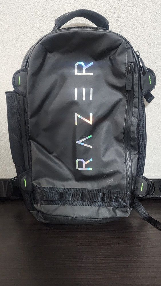 Razer Rogue v3 16" Gaming Laptop Backpack