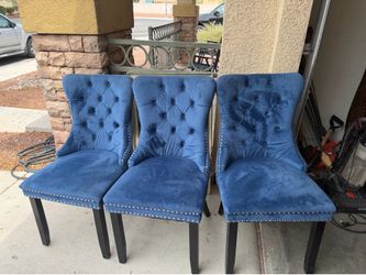 3 chairs for dining or decoration