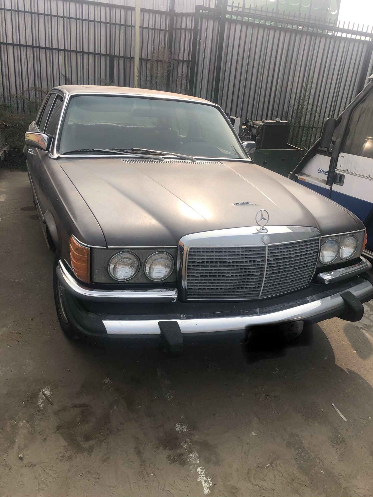 Mercedes 300 (BODY ONLY/PARTS)