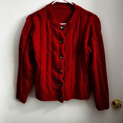 BEAUTIFUL AND WARM SWETER FOR NOW AND SPRING (size SM free smoke)