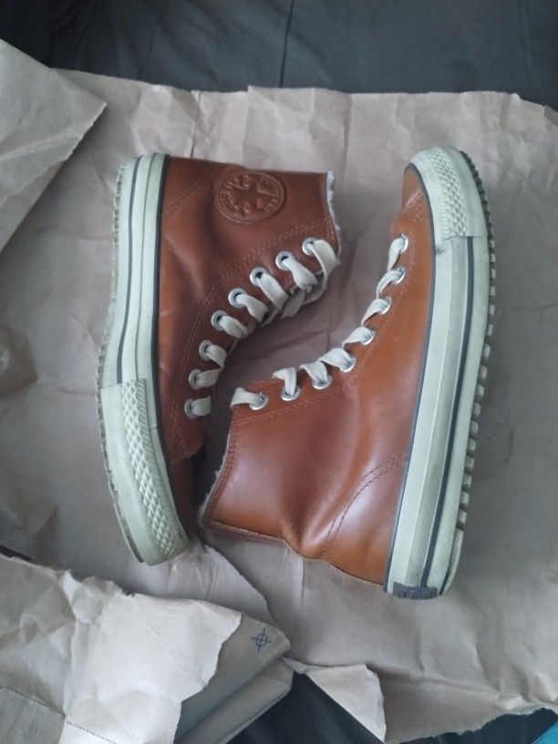 Unisex Leather Converse.