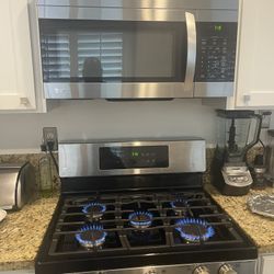 30” LG  5 Burner Gas Stove & Oven