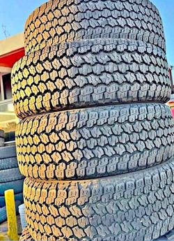 265/70/16 Goodyear Selling a set of 4 tires in excellent condition 🫡
