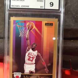 1990 SKYBOX #41 MICHAEL JORDAN UCG MINT 9
