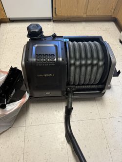 Grandstorm Retractable Vacuum Cleaner